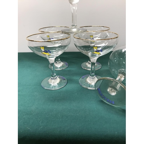 776 - 6 X LOVELY VINTAGE BABYCHAM GLASSES WITH 2 X RARE WHITE DEERS ON 2 GLASSES - SEE PHOTO