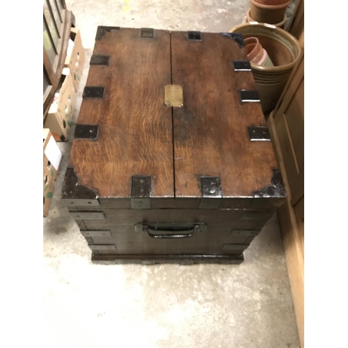 225 - BEAUTIFUL HEAVY EARLY TRUNK WITH METAL STRAPING & BRASS STRAPPING & BURGUNDY UPHOLSTRY INSIDE - 68CM... 