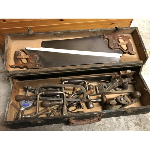 226 - VINTAGE WOODEN TOOL BOX WITH LOTS OF VINTAGE TOOLS INSIDE INC STANLEY PLANES & H DISSTON & SON SAWS ... 