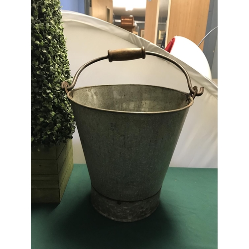 239 - GALVANISED BUCKET WITH HANDLE - 32CMS TO TOP OF BUCKET