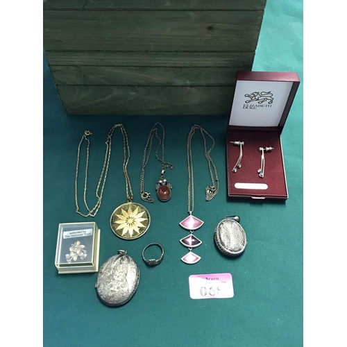 68 - QTY OF SILVER JEWELLERY & 2 X VINTAGE LOCKETS NO MARKS FOUND - A/F GLASS