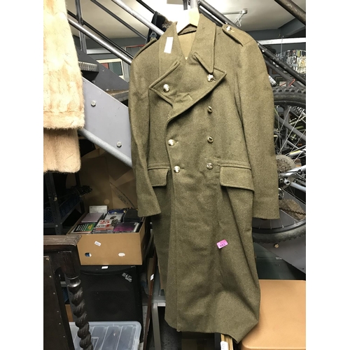 685 - MILITARY ARMY COAT