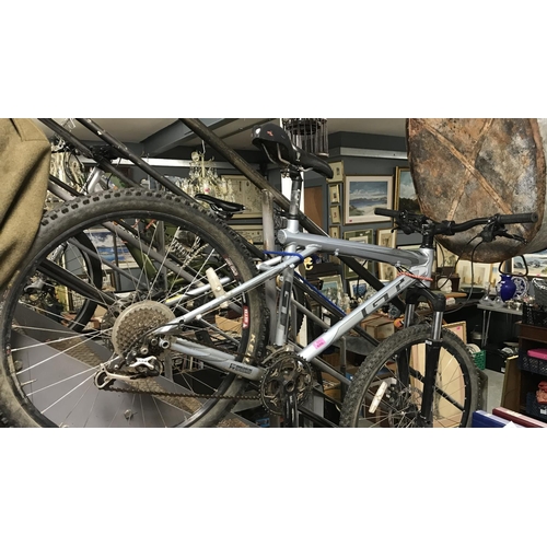 686 - AVALANCHE EXPERT GT ALL TERRA MOUNTAIN BIKE