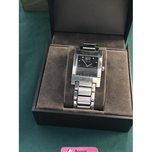 80 - BOXED GENTS GUCCI WATCH - WATCHES & CLOCKS ARE NOT TESTED