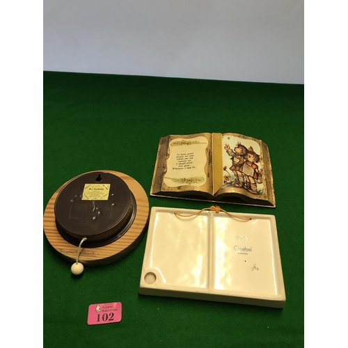 102 - GOEBEL PLAQUE, BOOK FIGURE AND GOEBEL / HUMMEL MUSICAL ITEM