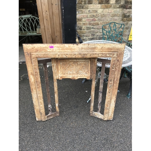 34 - EARLY HEAVY CAST IRON FIREPLACE IN USED CONDITION - 96CMS X 96CMS - COLLECTION ONLY OR ARRANGE OWN C... 