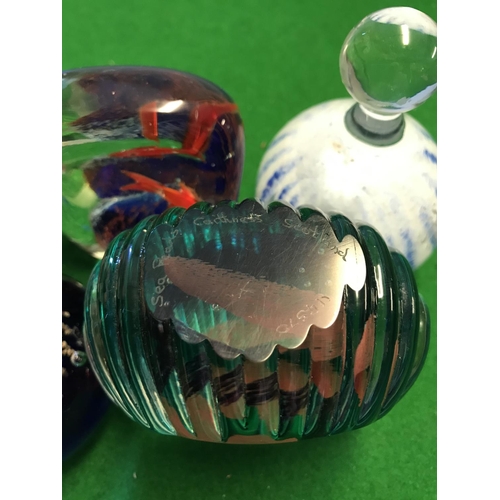 6 X LOVELY GLASS PAPERWEIGHTS INC CAITHNESS SEA PEARLS 44570