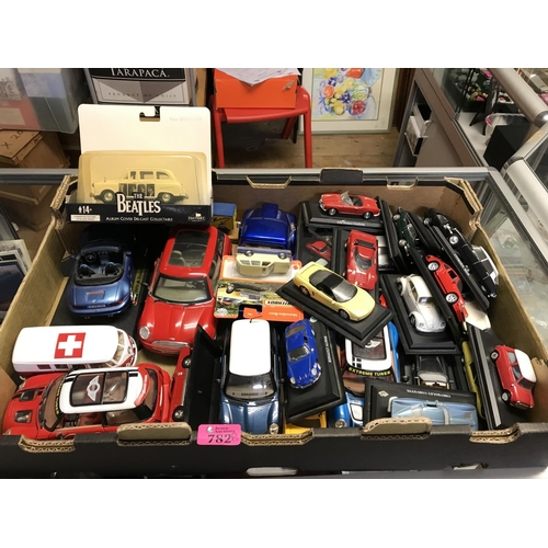 782B - LARGE QTY OF DIECAST COLLECTORS VEHICLES INC MATCHBOX, BURAGO ETC