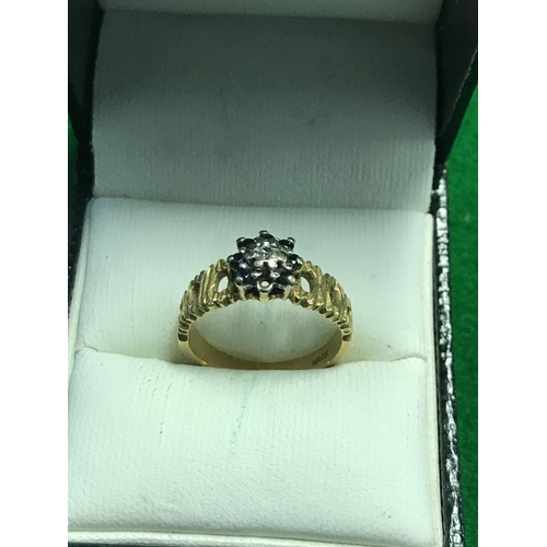 101 - VERY PRETTY 18CT GOLD CLUSTER DIAMOND RING SET STONES - BOX FOR DISPLAY PURPOSES ONLY