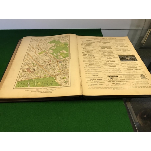 262 - LARGE VINTAGE 1923 THE AUTHENTIC MAP DIRECTORY OF LONDON AND SUBURBS