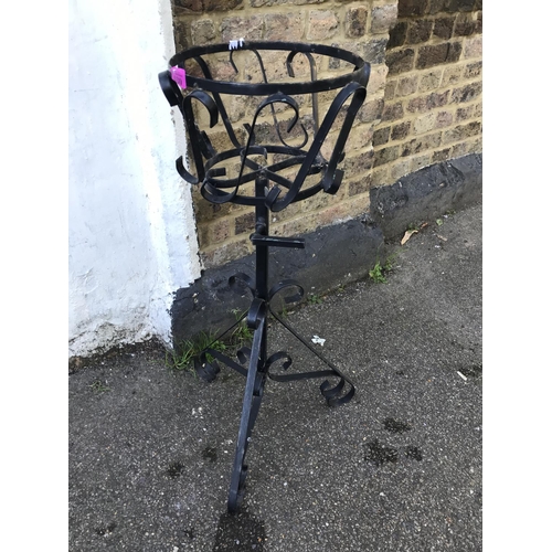 30 - LOVELY ORNATE BLACK WROUGHT IRON PLANT HOLDER - 80CMS H - COLLECTION ONLY OR ARRANGE OWN COURIER