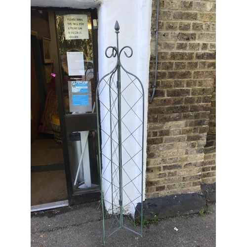 36 - LOVELY ORNATE METAL FOLDING TRIFOLD GARDEN SPIRE - 180CMS H - COLLECTION ONLY OR ARRANGE OWN COURIER