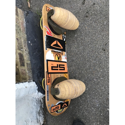 436 - UNUSUAL LARGE SKATEBOARD