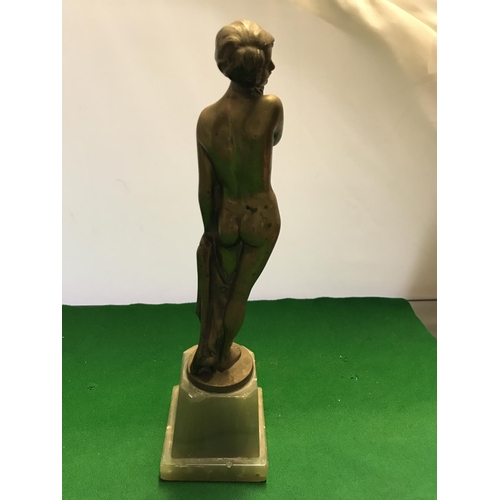 503 - LOVELY VINTAGE BRASS FIGURE OF A NUDE RISQUE LADY IN ONYX BASE - 33CMS H