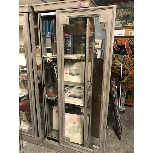 632 - LOVELY DISPLAY CABINET WITH 5 GLASS SHELVES, SLIDING DOOR WITH KEY - 67CMS W X 37CMS D X 205 CMS H -... 