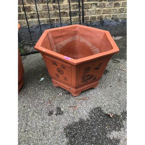 12 - LOVELY HEXAGONAL ORIENTAL STYLE TERRACOTTA GARDEN POT - 50CMS X 60CMS X 40CMS H - COLLECTION ONLY OR... 