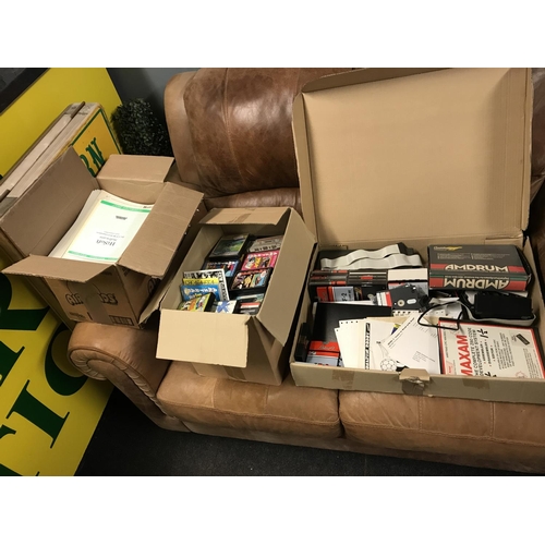 30 - VINTAGE AMSTRAD MONITOR, KEYBOARD, BOOKLETS, JOYSTICK, & APPROX 40 ASSORTED GAMES ETC - COLLECTION O... 