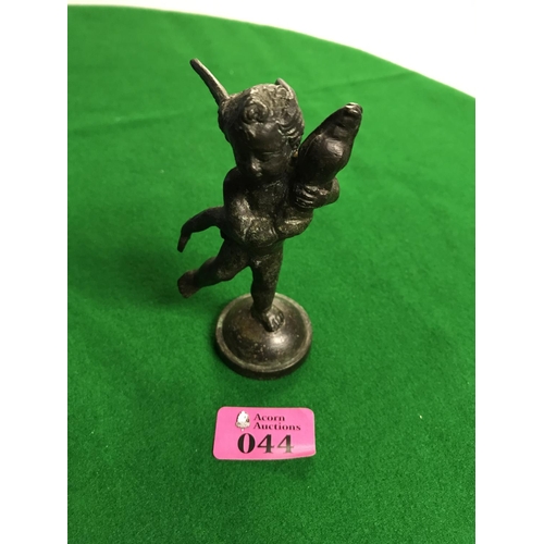 44 - LOVELY SMALL BRONZE CHERUB FIGURE - 13CMS H