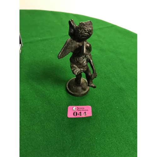 44 - LOVELY SMALL BRONZE CHERUB FIGURE - 13CMS H