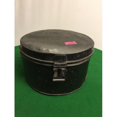 510 - VINTAGE METAL HAT BOX WITH GENTS HAT