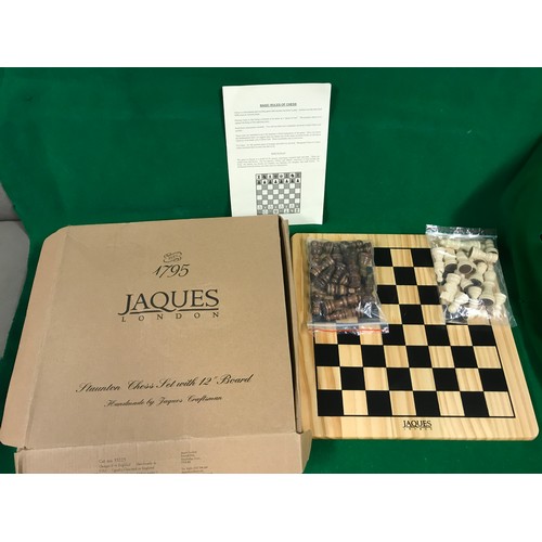 41 - LOVELY BOXED JAQUES STAUNTON CHESS SET WITH 12