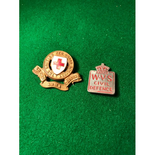 84 - LOVELY VINTAGE BRITISH RED CROSS SOCIETY BADGE & WVS CIVIL DEFENCE BADGE BY L, SIMPSON