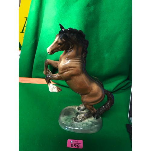 98 - LOVELY VINTAGE REARING STALLION - 27CMS H - FULL BESWICK BACKSTAMP