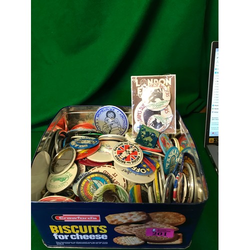 201 - LARGE TIN OF ASSORTED VINTAGE BADGES