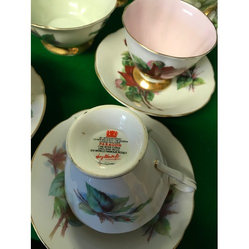 295 - QTY OF LOVELY PARAGON WORLD FAMOUS ROSES - CUPS & SAUCERS, CAKE PLATES, SIDE PLATES & CAKE PLATE, SU... 