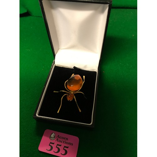 555 - LOVELY NATURAL RUSSIAN BALTIC HONEY AMBER SPIDER BROOCH - 6CMS FROM FRONT LEG TO BACK LEG