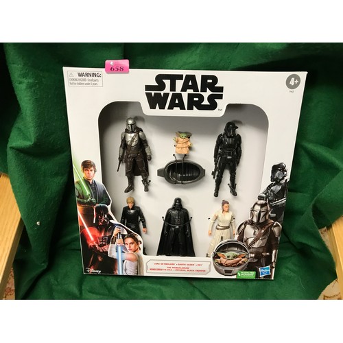 658 - BOXED STAR WARS FIGURE SET