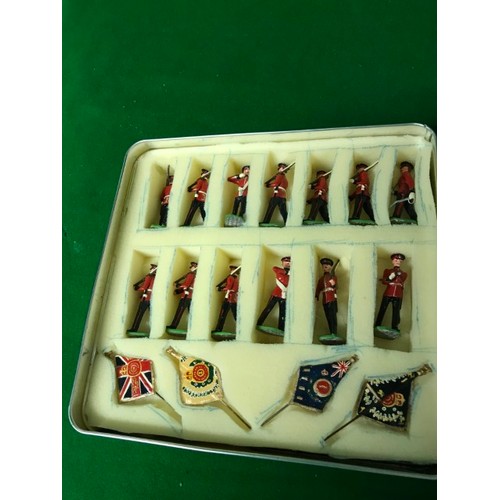 211 - 14 X VINTAGE METAL HAND PAINTED SOLDIERS BY DUCAL - COPYRIGHT JACK DUKE OF EASTLEIGH & 4 METAL HAND ... 