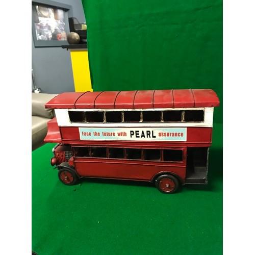 215 - MODEL METAL BUS - 33CMS LONG