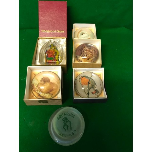 517 - 5 X BOXED PAPERWEIGHTS + 1 X UNBOXED - INC WEDGWOOD