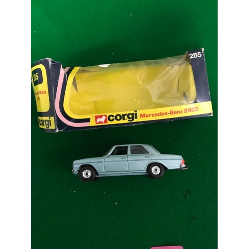 522 - VINTAGE BOXED CORGI MERCEDES BENZ DIECAST VEHICLES