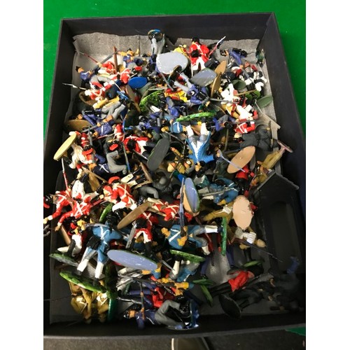 552 - QTY OF APPROX 100 HANDPAINTED PLASTIC SODIERS