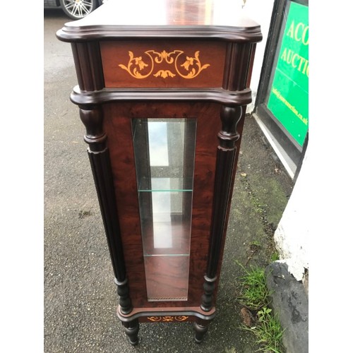 9 - BEAUTIFUL ROSEWOOD VENEERED  PIER / DISPLAY CABINET WITH ORNATE INLAY. GLASS SIDES AND DOOR & 2 GLAS... 