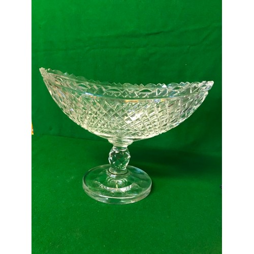 598 - STUNNING WATERFORD CRYSTAL PRESTIGE BOAT BOWL FROM THE HERITAGE COLLECTION - 24CMS H X 34CMS L