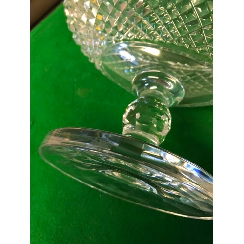 598 - STUNNING WATERFORD CRYSTAL PRESTIGE BOAT BOWL FROM THE HERITAGE COLLECTION - 24CMS H X 34CMS L