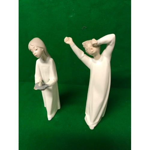 626 - 2 X LLADRO FIGURES - APPROX 21CMS H