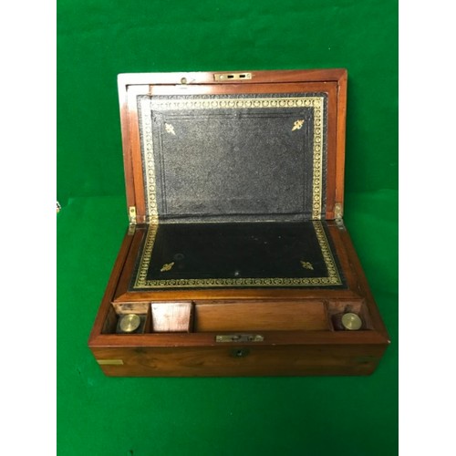 642 - LOVELY EARLY WRITING BOX WITH BRASS CORNER PROTECTORS & ESCUTCHEON. THE INTERIOR IS COMPLETE WITH 2 ... 