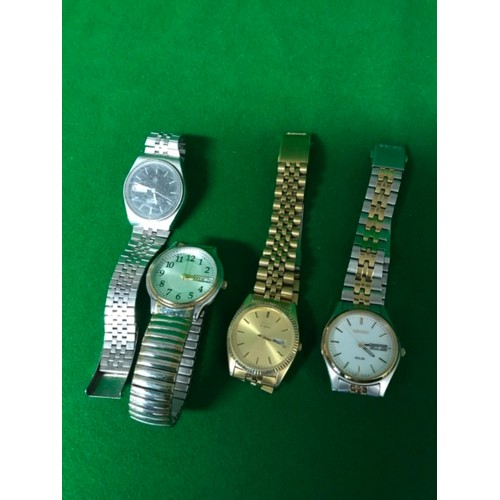 682 - 4 X GENTS WATCHES - 3 SEIKO AND 1 OTHER - WATCHES & CLOCKS ARE NOT TESTED