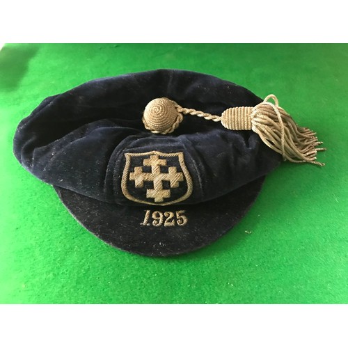 738 - 1925 SCHOOL CAP IN GOOD CONDITION