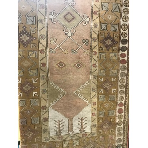 848 - LARGE PATTERENED RUG - 110CMS X 220CMS - COLLECTION ONLY OR ARRANGE OWN COURIER