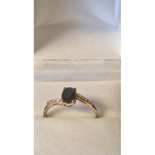 11 - LOVELY 9CT GOLD RING SET SAPHIRE AND DIAMONDS - RING SIZE S