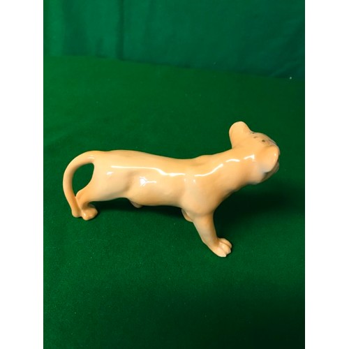 91 - LOVELY COLLECTABLE BESWICK LION CUB - 17CMS LONG X 10CMS H