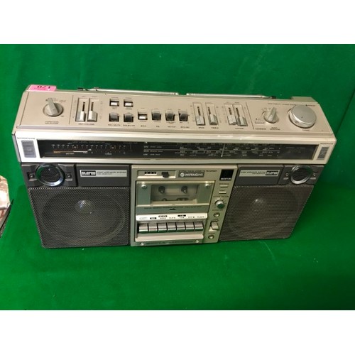 170 - VINTAGE HITACHI GHETTO BLASTER - ELECTRICAL ITEMS SHOULD BE CHECKED BY A QUALIFIED ELECTRICIAN
