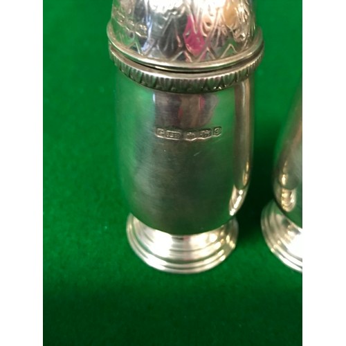 262 - LOVELY SILVER HALLMARKED CRUET - WEIGHT APPROX 140 GRMS - HEIGHT 9CMS