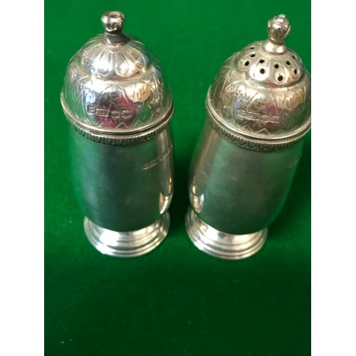 262 - LOVELY SILVER HALLMARKED CRUET - WEIGHT APPROX 140 GRMS - HEIGHT 9CMS