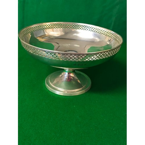 266 - LOVELY HALLMARKED SILVER TROPHY - AWARDED JUNE 1923 - WEIGHT APPROX 410 GRMS - HEIGHT 12CMS X DIAM 2... 